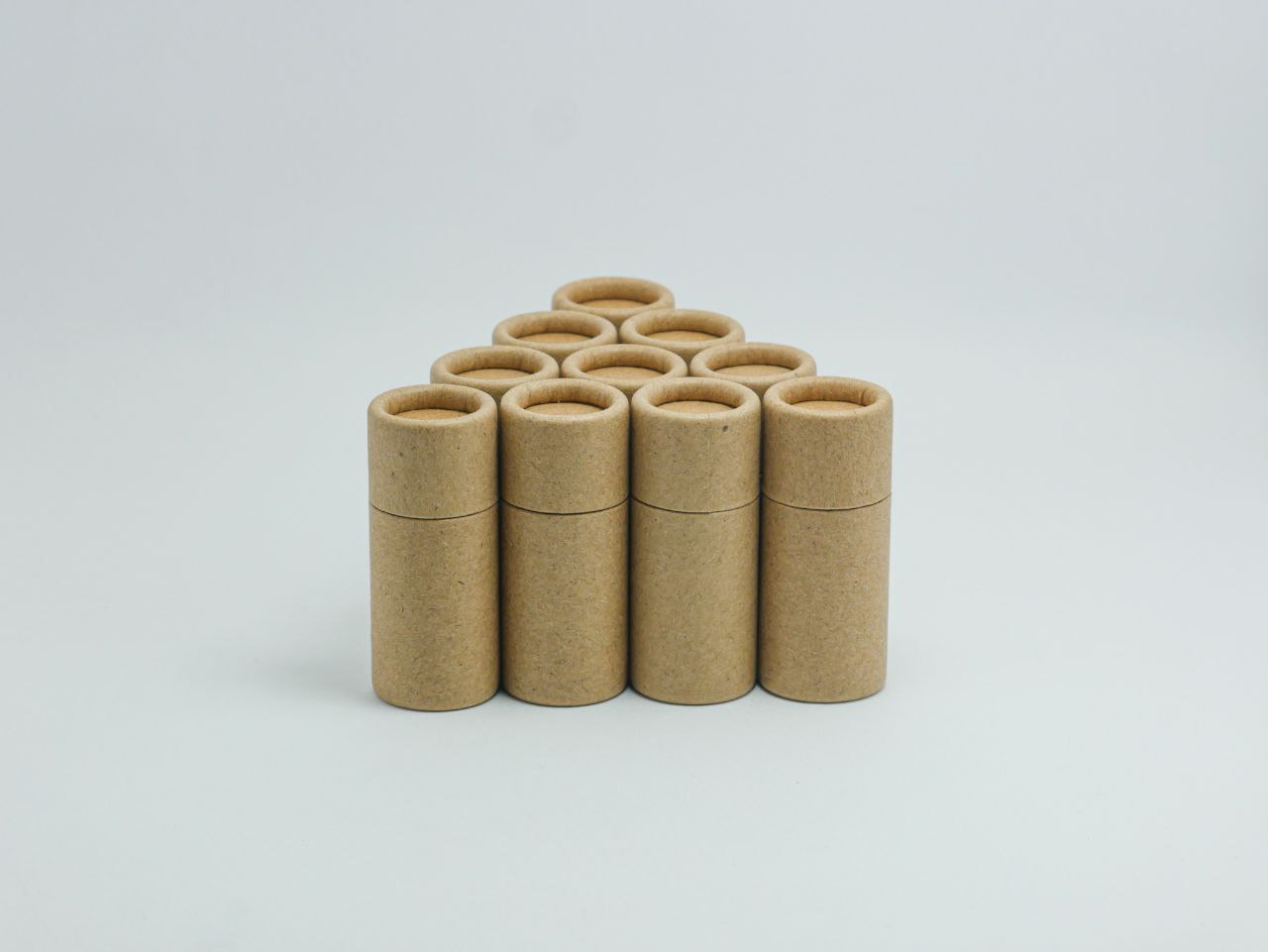 Bálsamo/ lipstick empaque push up 5 gramos (1 pieza)